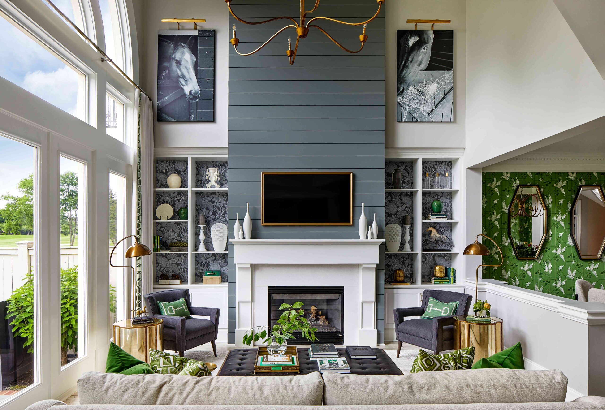 Learn how to Improve a Mantel With a TV, In accordance with Designers