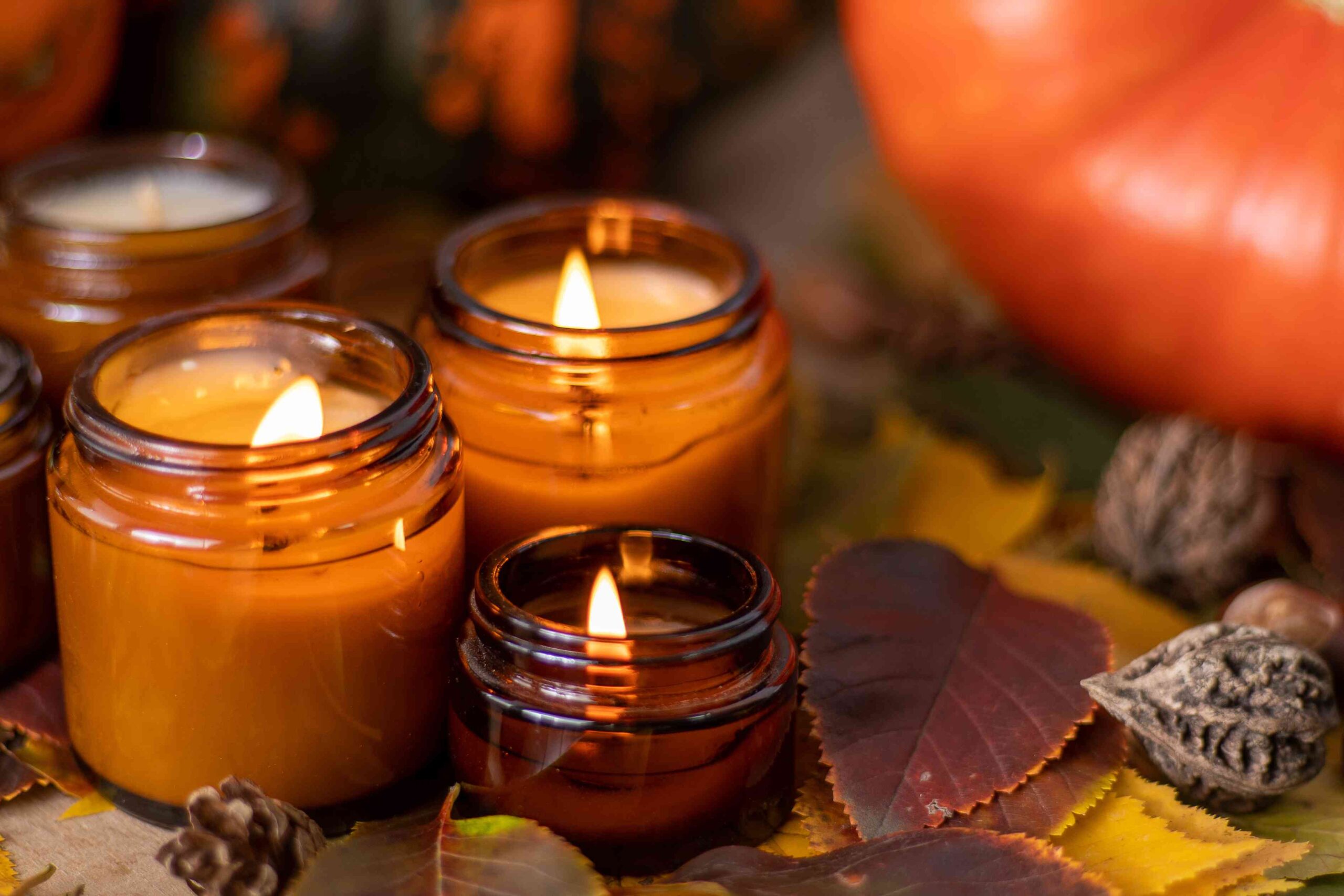 6 Candle Burning Errors to Steer clear of, Based mostly on a Fragrance Designer